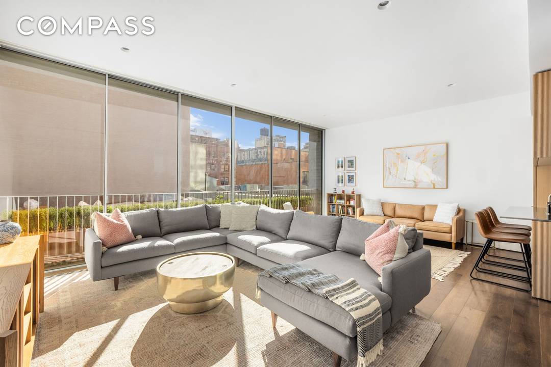 This spacious two bedroom, two and a half bath residence at The Jardim offers modern design and thoughtful details in one of West Chelsea s premier boutique condominiums.