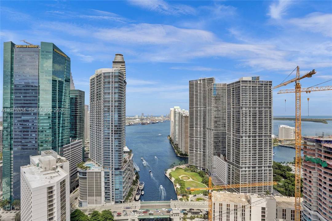 Stunning 3 bedroom, 2. 5 bathroom corner residence on the 41st floor featuring expansive views of the Miami River extending to Biscayne Bay and the Brickell skyline.
