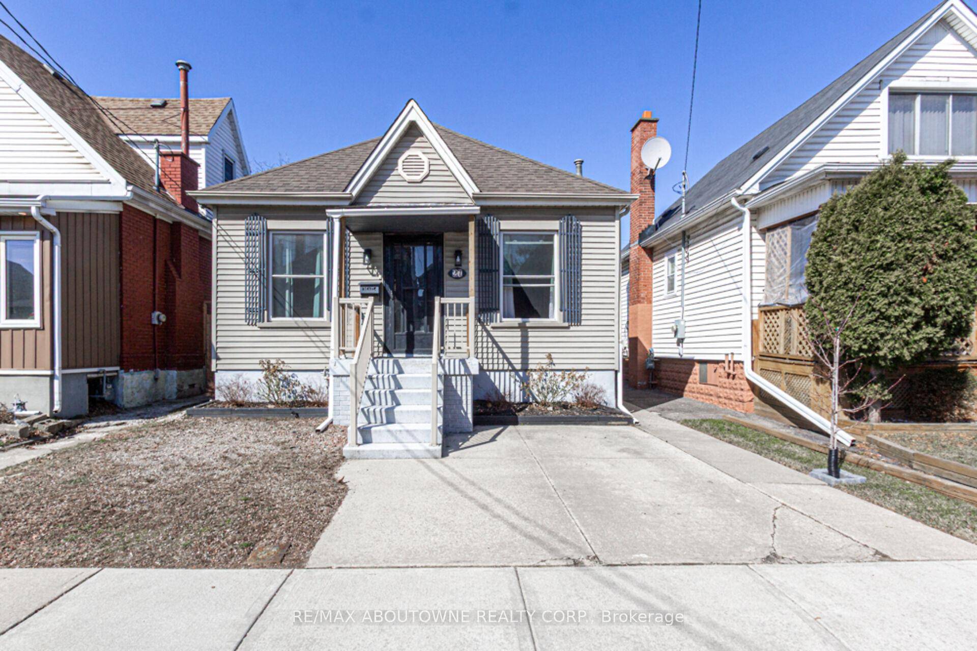 Welcome to this charming renovated bungalow located in the heart of Crown Point West, Hamilton.