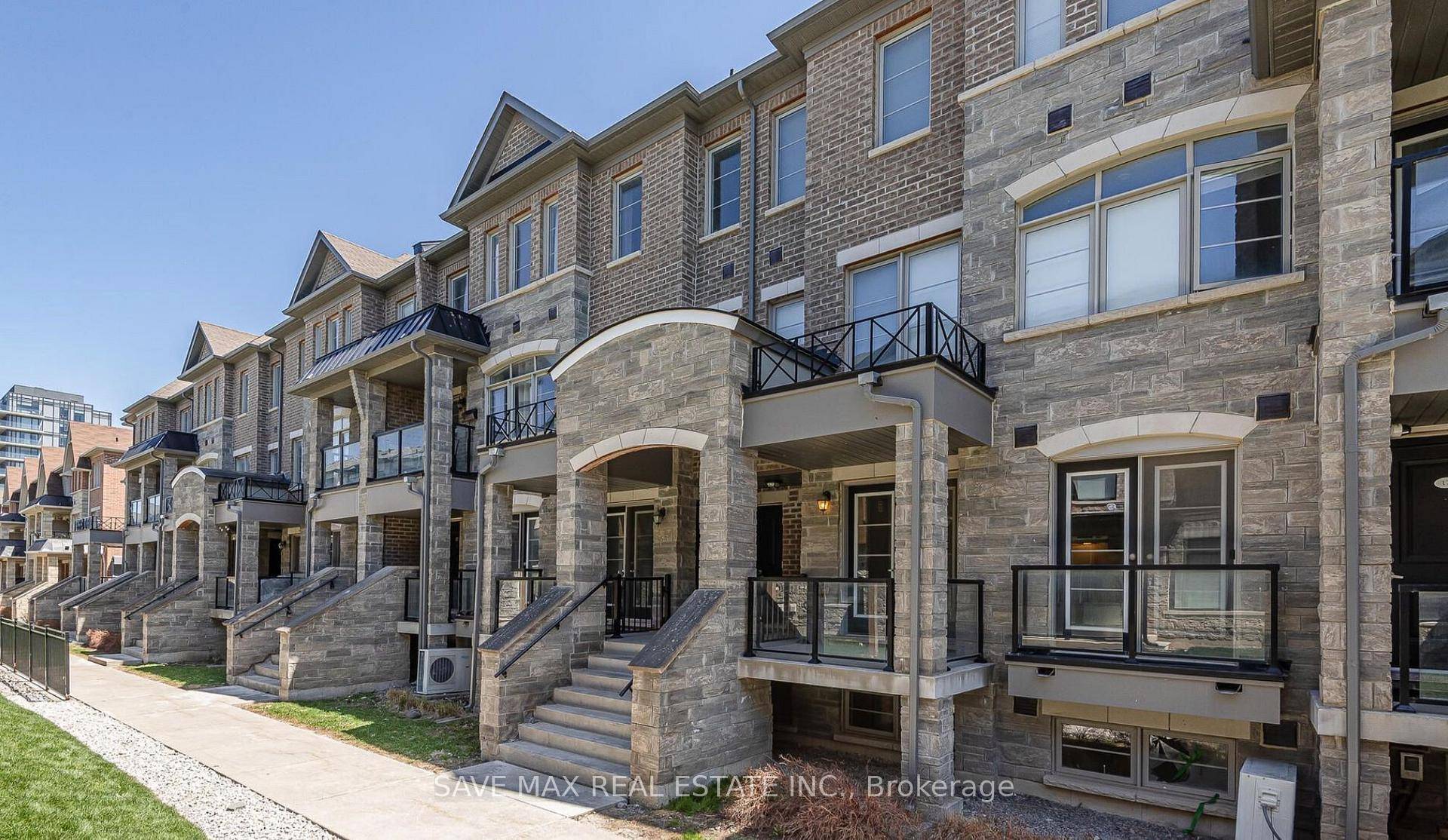 Beautiful 3 Bedroom 3 Washroom, Freshly painted and featuring new laminate flooring, this bright Northeast facing stacked townhouse is located in a highly desirable Brampton neighbourhood.