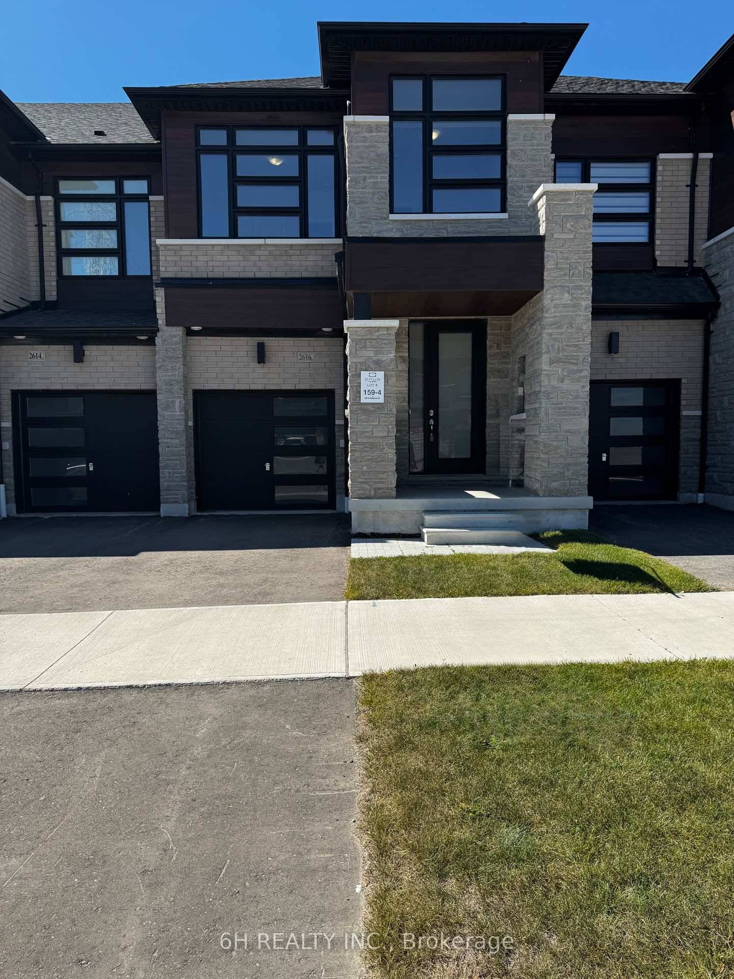 This brand new townhome, built by the reputable OPUS Homes and backed by a 7 Year Tarion Warranty, showcases the perfect blend of luxury, functionality, and sustainability.