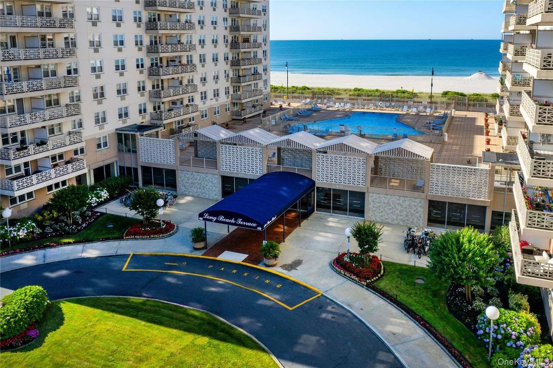 Welcome to this beautifully updated, high floor two bedroom residence offering sweeping western views of the New York City skyline, Long Beach cityscape, the ocean, and breathtaking sunsets.