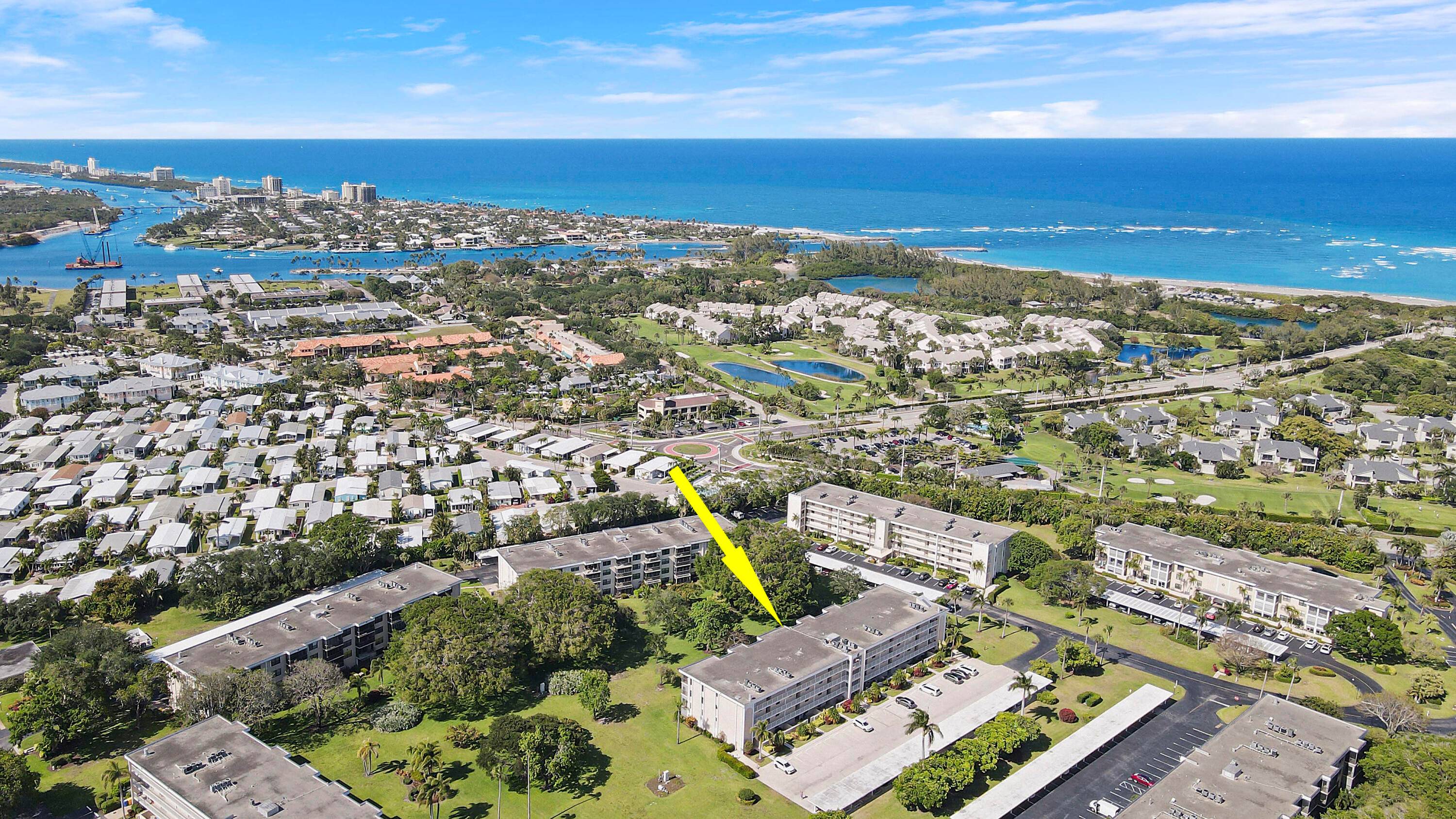 Come live the coastal lifestyle in this beautifully maintained 2 bedroom, 2 bath condo, perfectly situated in the most sought after building in Ocean Parks.