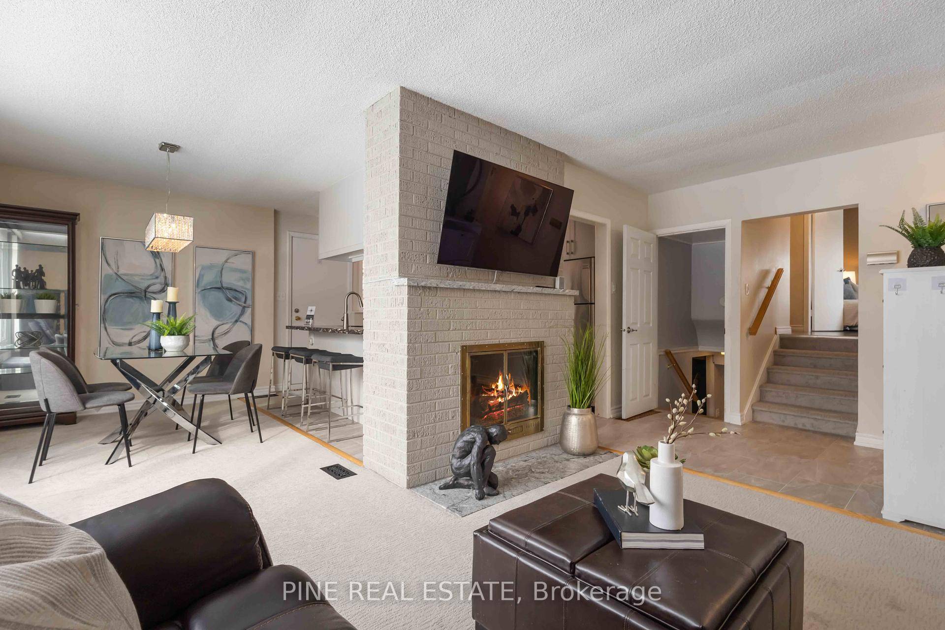 Welcome to 190 Ellendale Drive, a charming 3 bedroom, 2 bathroom detached back split bungalow built in 1954 in the heart of Dorset Park, Scarborough.
