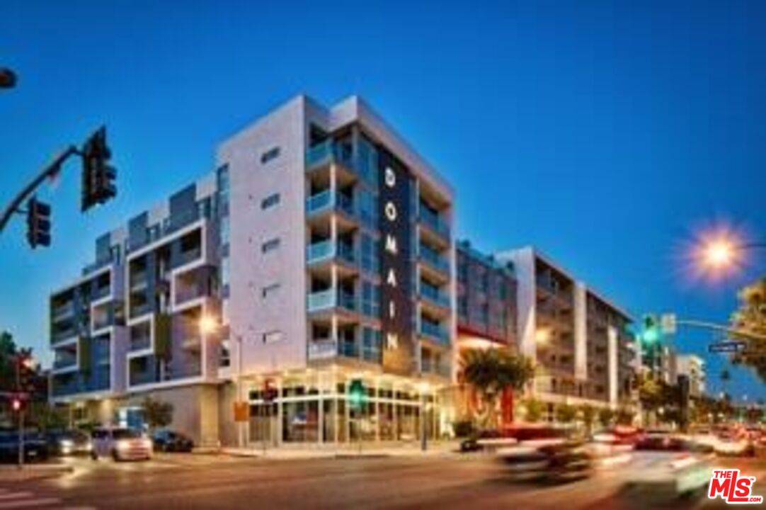 7141   Santa Monica Blvd 2BR Hollywood Hills East La