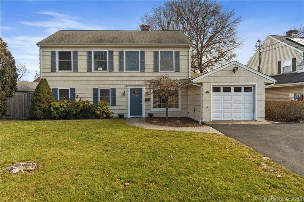 Welcome to this wonderfully maintained Colonial tucked into a quiet Wolfpit neighborhood !