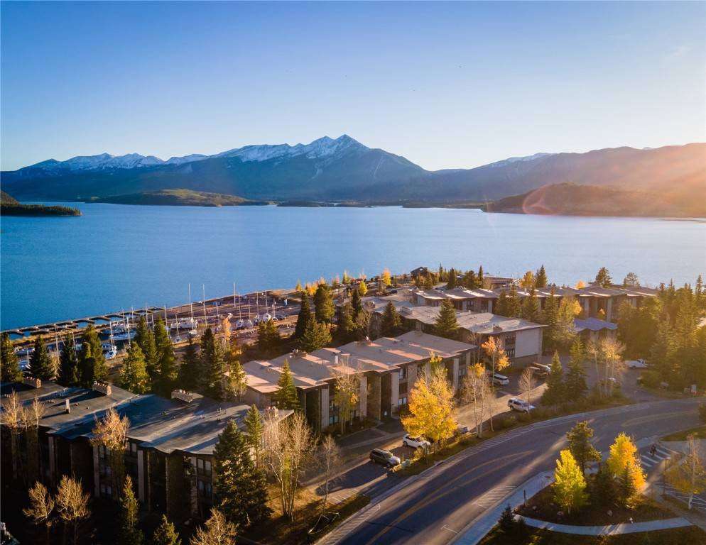 Top level 2BR 2BA condo nestled in the sought after Lake Cliffe complex, where the tranquil beauty of Lake Dillon meets the convenience of downtown living.