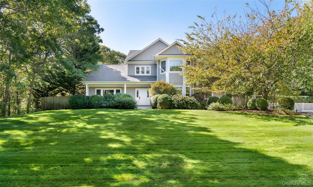 Perfectly situated in the heart of Sandy Hollow Estates, this beautifully renovated and spacious Southampton home combines modern luxury with timeless Hamptons charm.