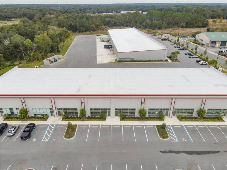 Light industrial space available in the heart of Leesburg with convenient access to Florida's Turnpike, I 75, and US Highway 27.