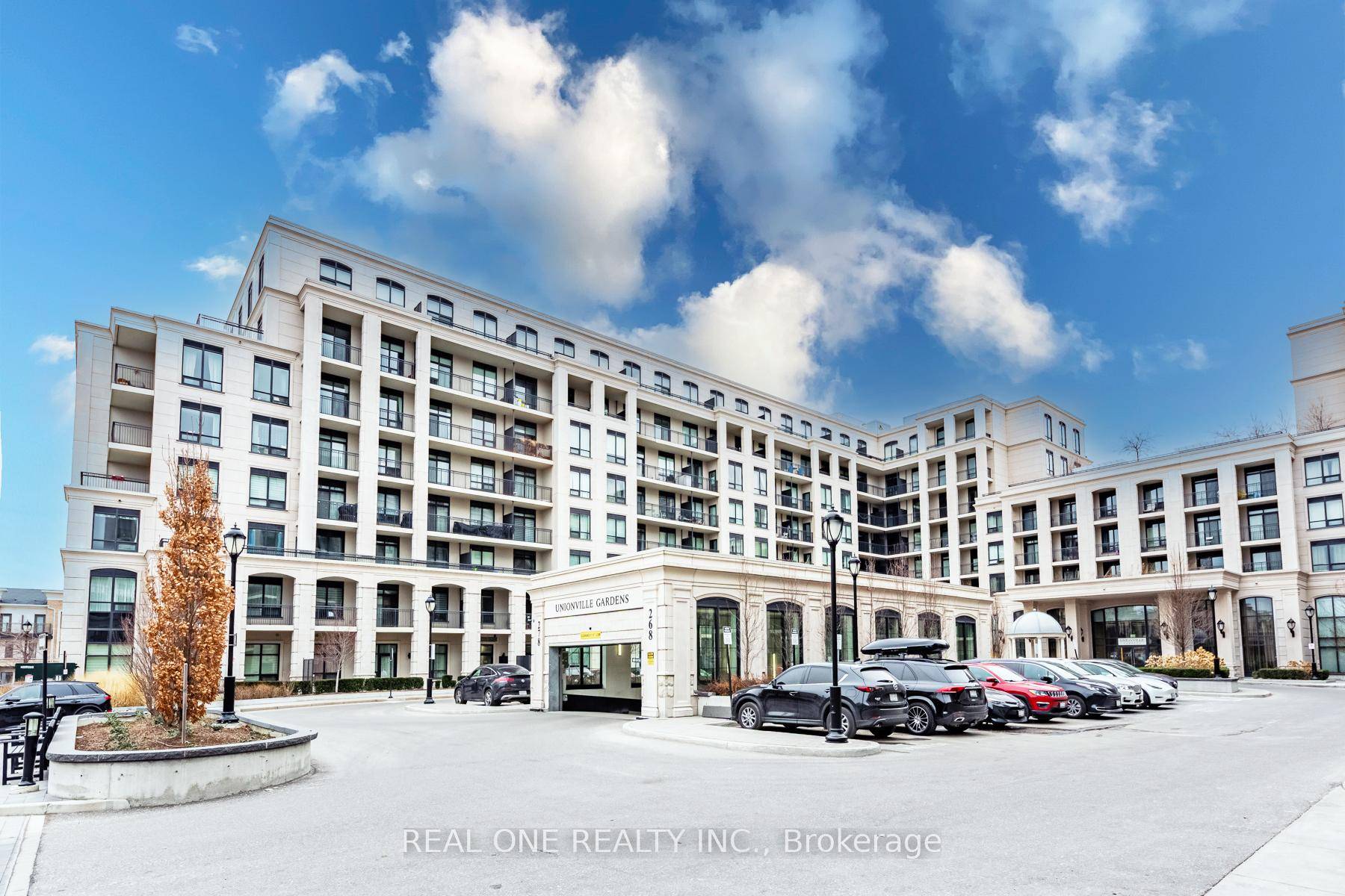 Upscale Residence nestled in the esteemed Unionville at North of Hwy7 amp ; Birchmount !