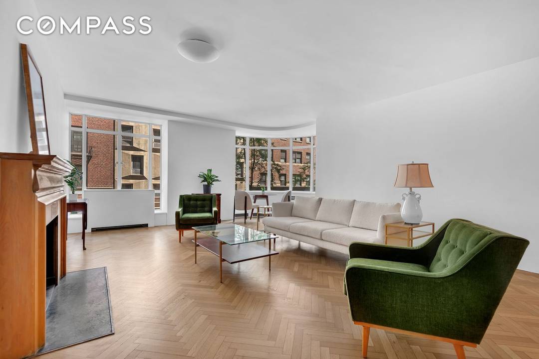 This oversized one bedroom cooperative at the Rockefeller Apartments features lovely north facing exposures overlooking 55th Street.