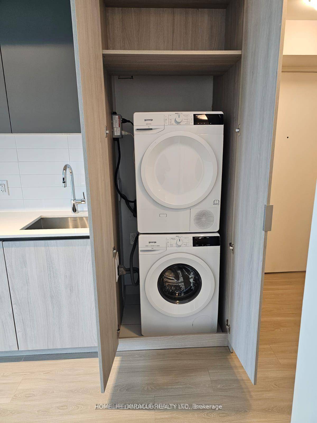 Affordable brand new Theatre District studio with great modern design.