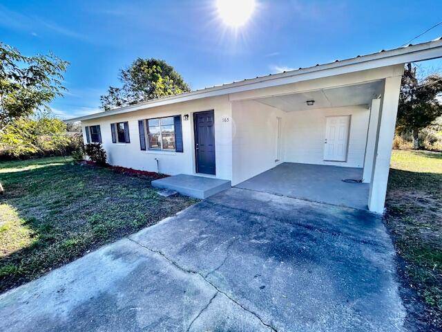 Renovated 3 bed 1 bath home located in Lake Placid, FL.