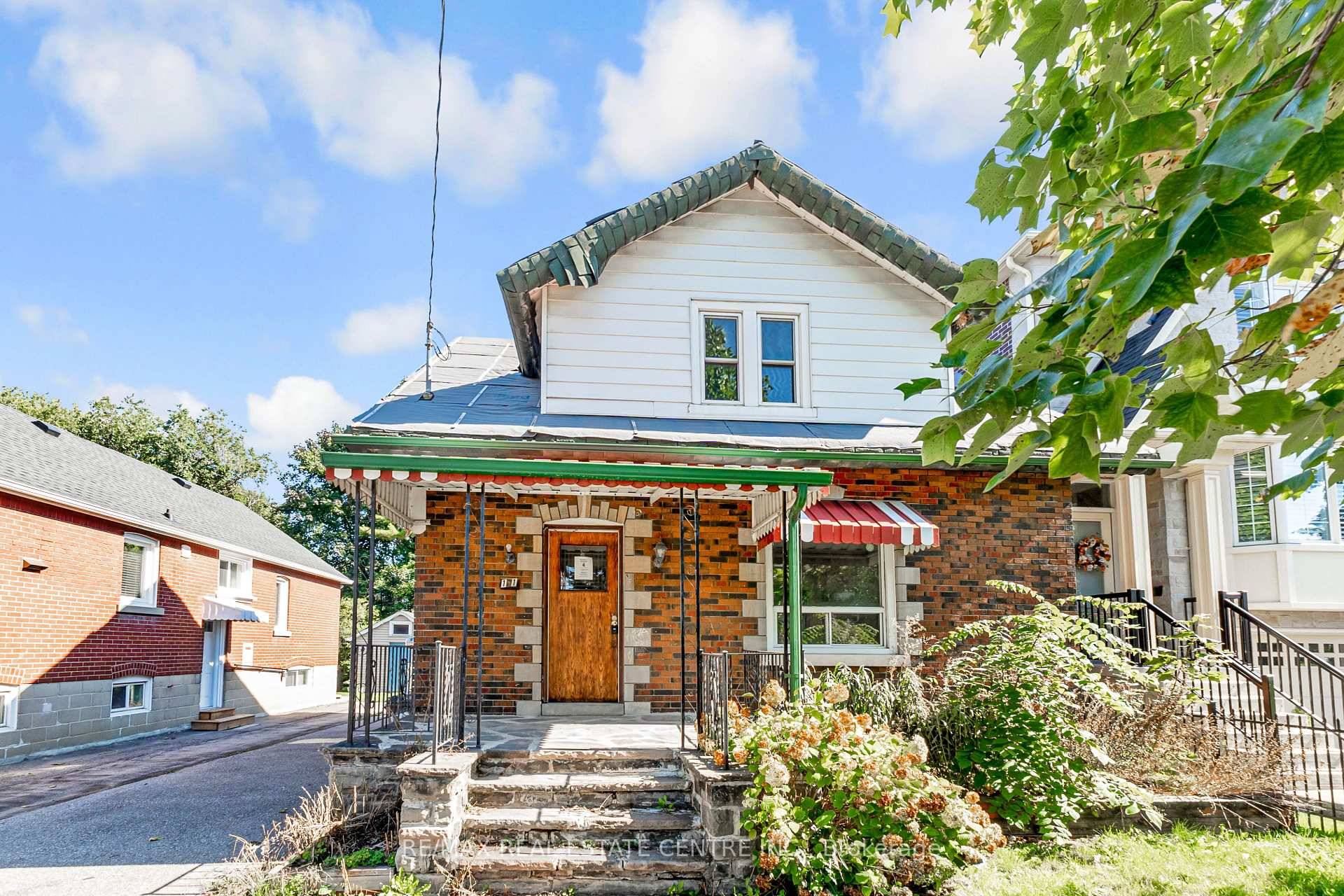 Enjoy living in highly desirable neighborhood of Toronto.