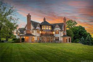 Stunning English Manor sited on 3.