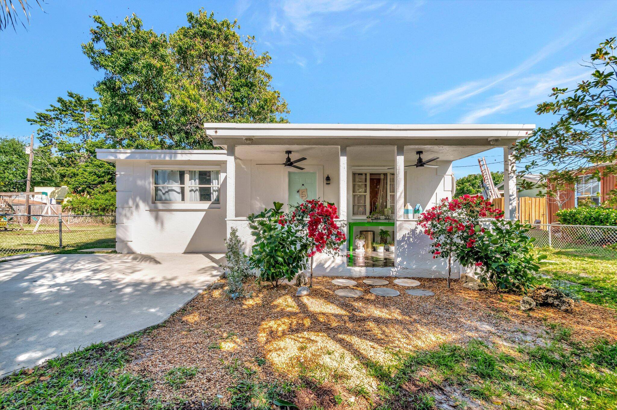 Welcome to this delightful bungalow, ideally located just 1 mile from the stunning white sandy beaches in a highly sought after family neighborhood in Palm Beach County !