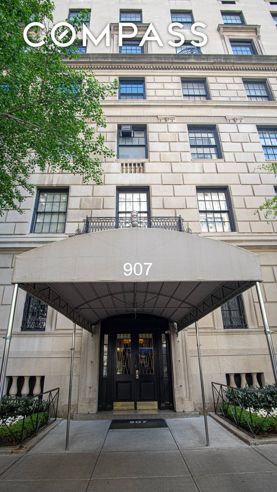 Located centrally on the Upper East Side's Museum Mile, Apartment 4F at 907 Fifth Avenue is the home perhaps away from home you have been waiting for.