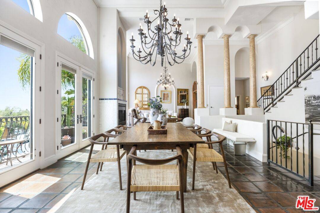 6383   Quebec Dr 4BR Hollywood Hills East La