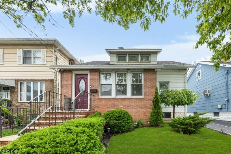 Welcome to your beautifully renovated dream home !
