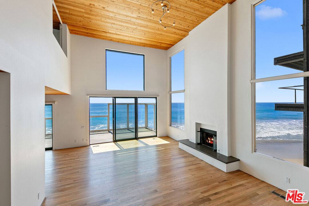 32060   Pacific Coast Hwy 3BR Malibu La