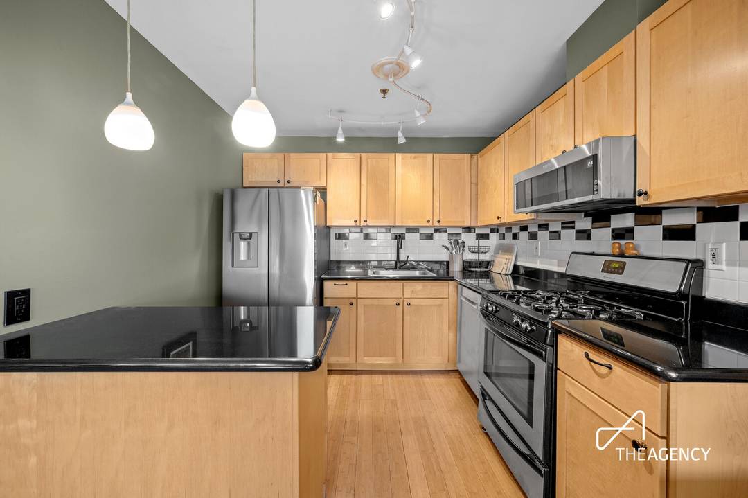 Welcome to Residence 4R at 292 Ainslie Street.