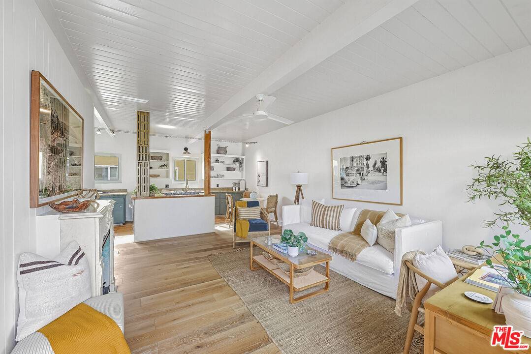 2329   Kansas Ave 1BR Santa Monica La