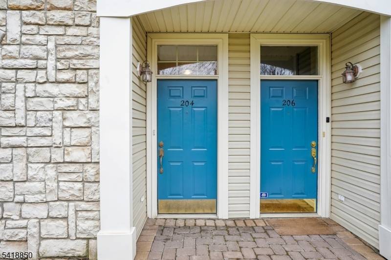 Welcome to this spacious 2 bedroom, 2.