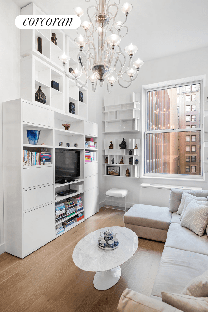 GUT RENOVATED SEPARATE SLEEPING LOFT EXCEPTIONALLY HIGH CEILINGS BRAND NEW FLOORS HIGH END APPLIANCES HUGE DRESSING AREA W SEPARATE CLOSET MASSIVE STORAGE Nestled amidst the bustling heart of Manhattan's Financial ...
