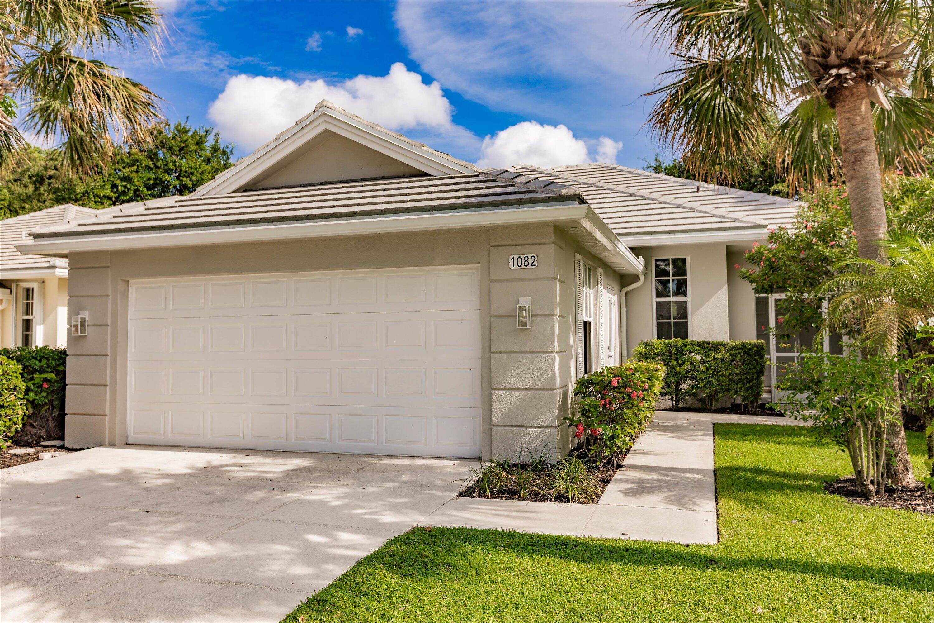 PRICE REDUCTION ! Welcome to this beautiful, completely renovated pool home in BEAUTIFUL Lake Catherine.