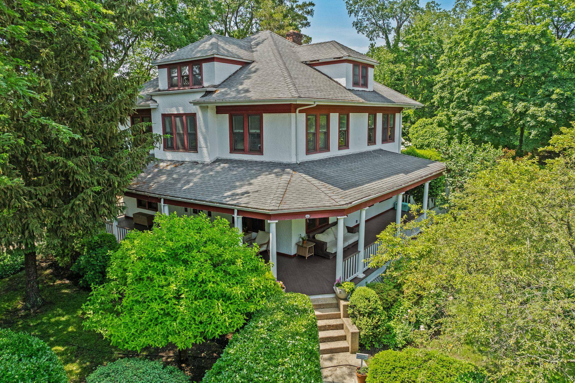 Rare and Remarkable Sea Cliff Retreat.