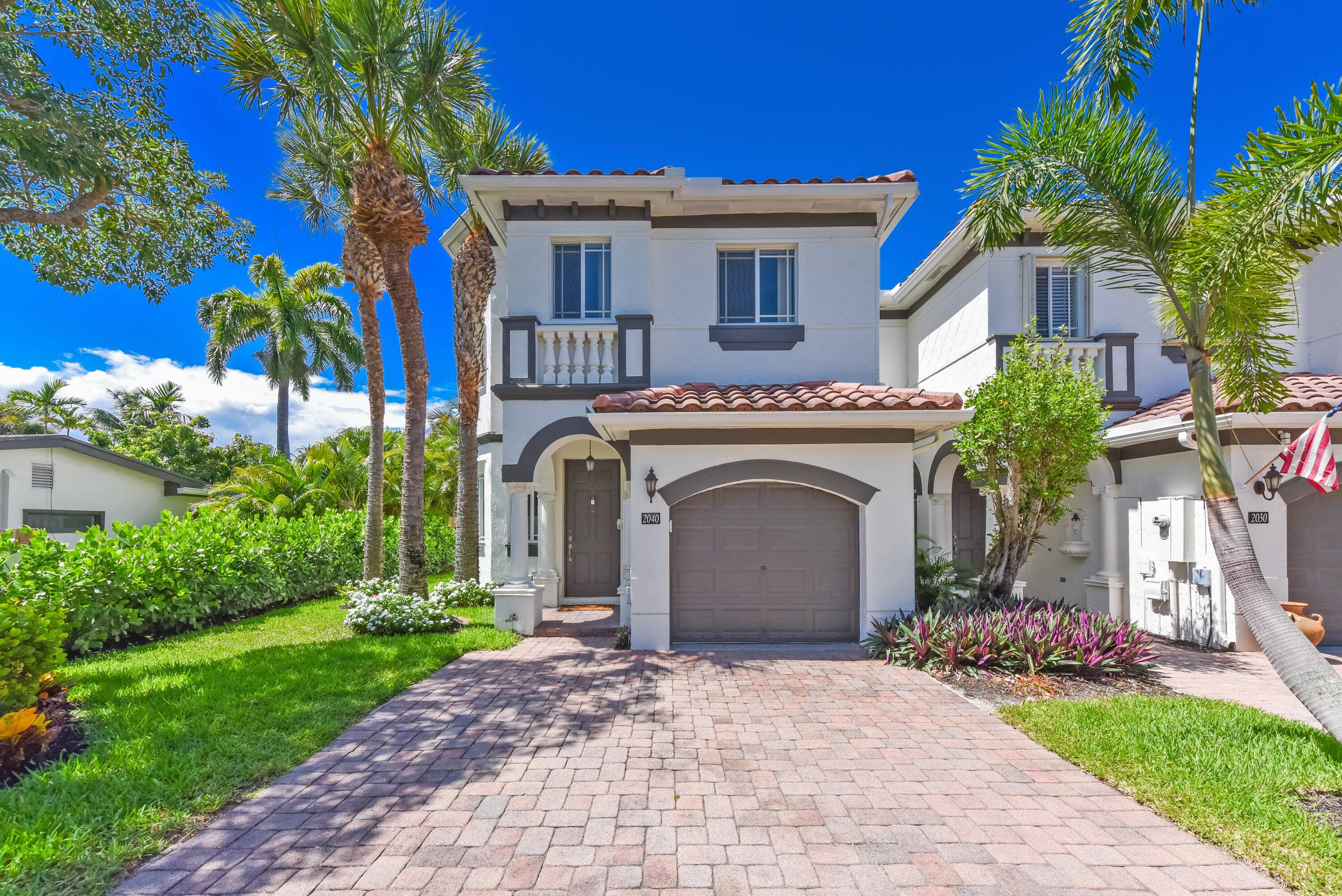 Heaven on Earth ! This beautifully updated 3 4 bedroom, 2.
