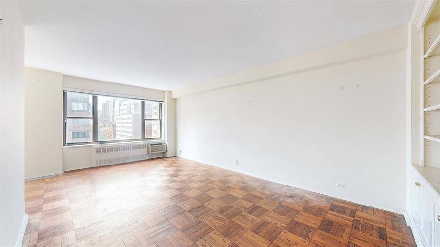 New to the market at 55 East End Ave, this Emory Roth lovely, spacious and bright one bedroom home featuring magnificent South and West facing views.