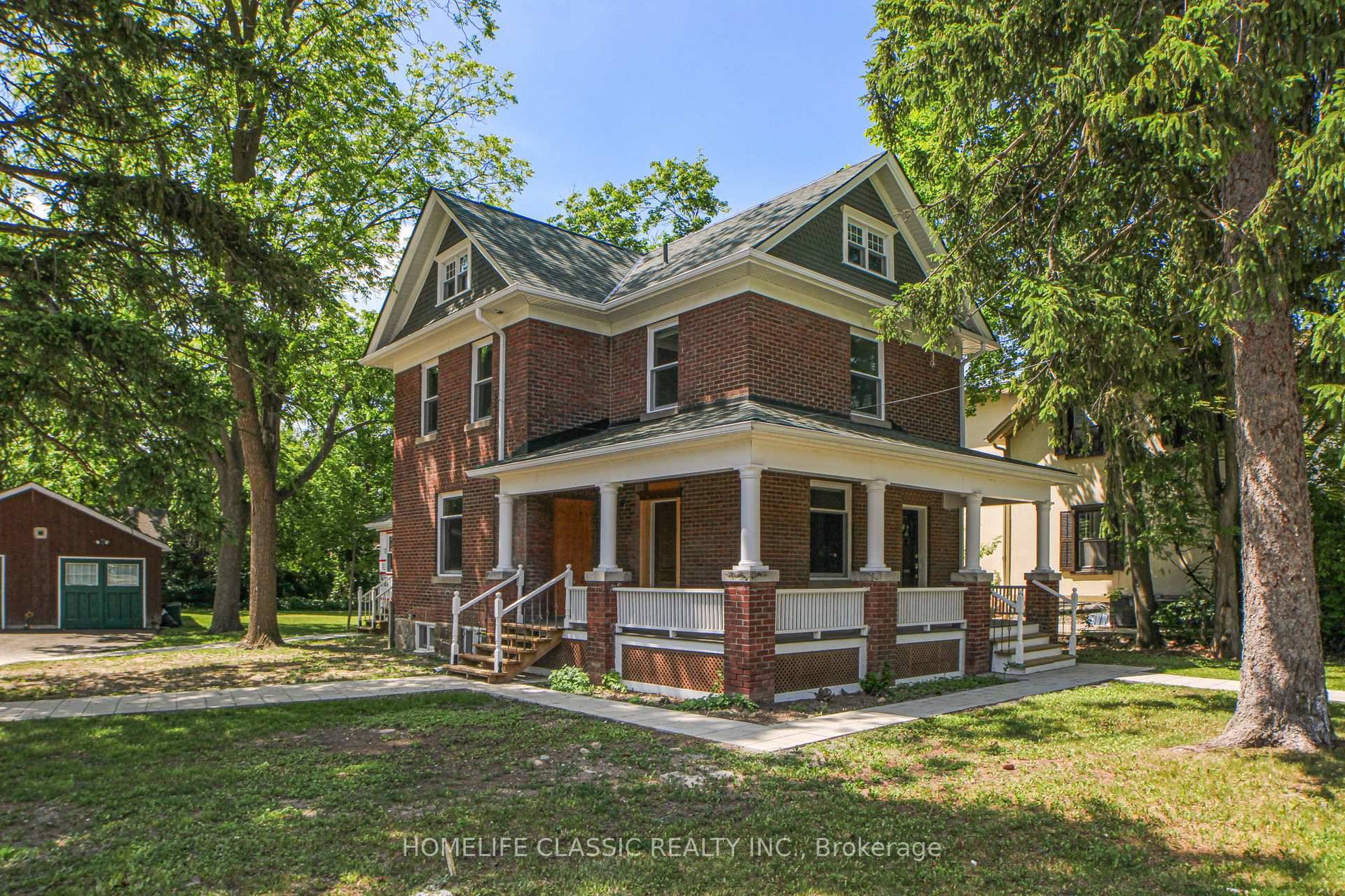 Completely Renovated from top to bottom except exterior Heritage building Building legally divided into duplex residences.