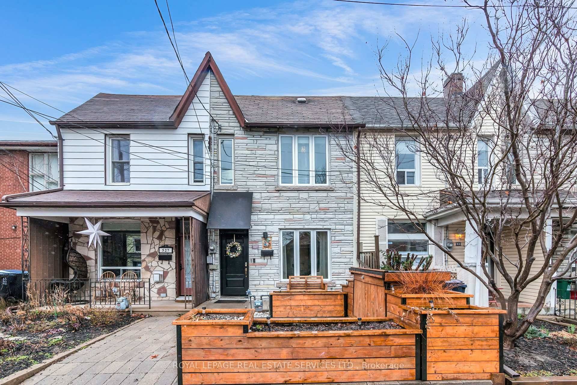 Beautiful House In Prime Junction Area.
