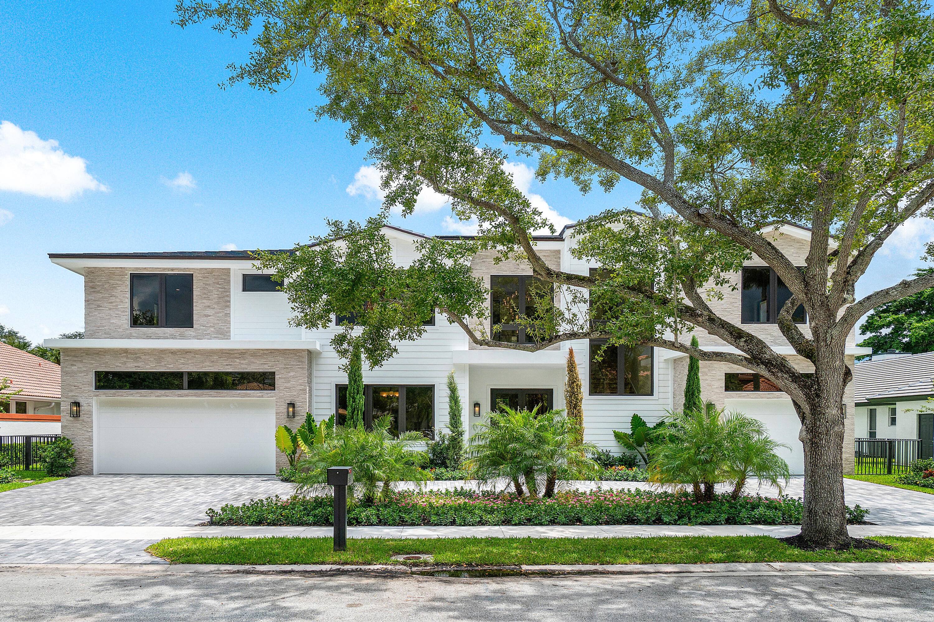 Welcome to one of Woodfield Country Club's crown jewels an extraordinary new construction six bedroom, 6, 000 square foot estate that blends sophistication, comfort, and versatility into one irresistible package.