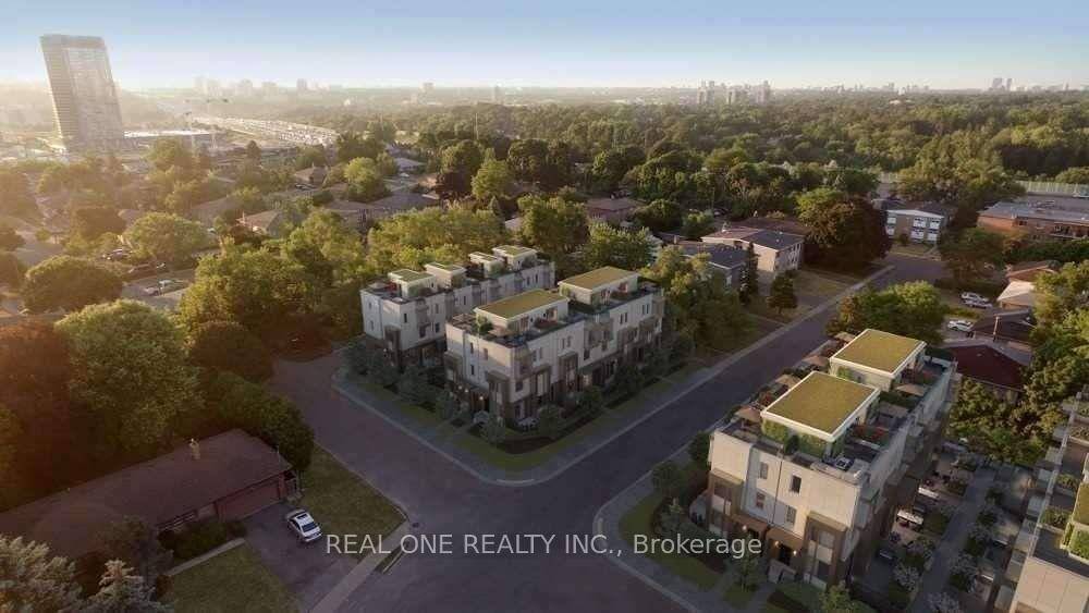 Bright and Spacious Townhouse In Prestige Bayview Village Includes 2 Parking Spot !