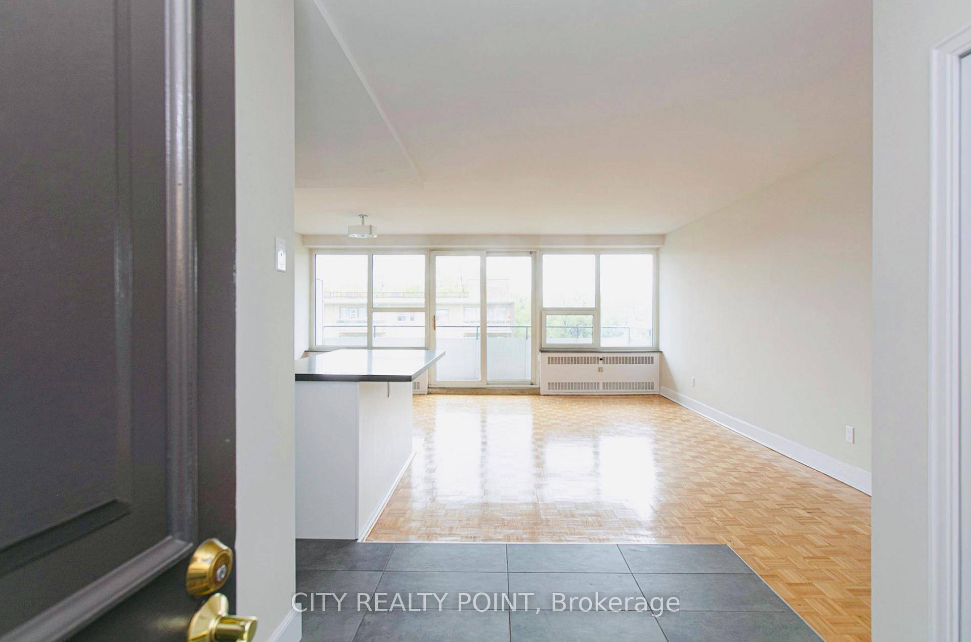 ONE MONTH FREE MOVE IN NOW !