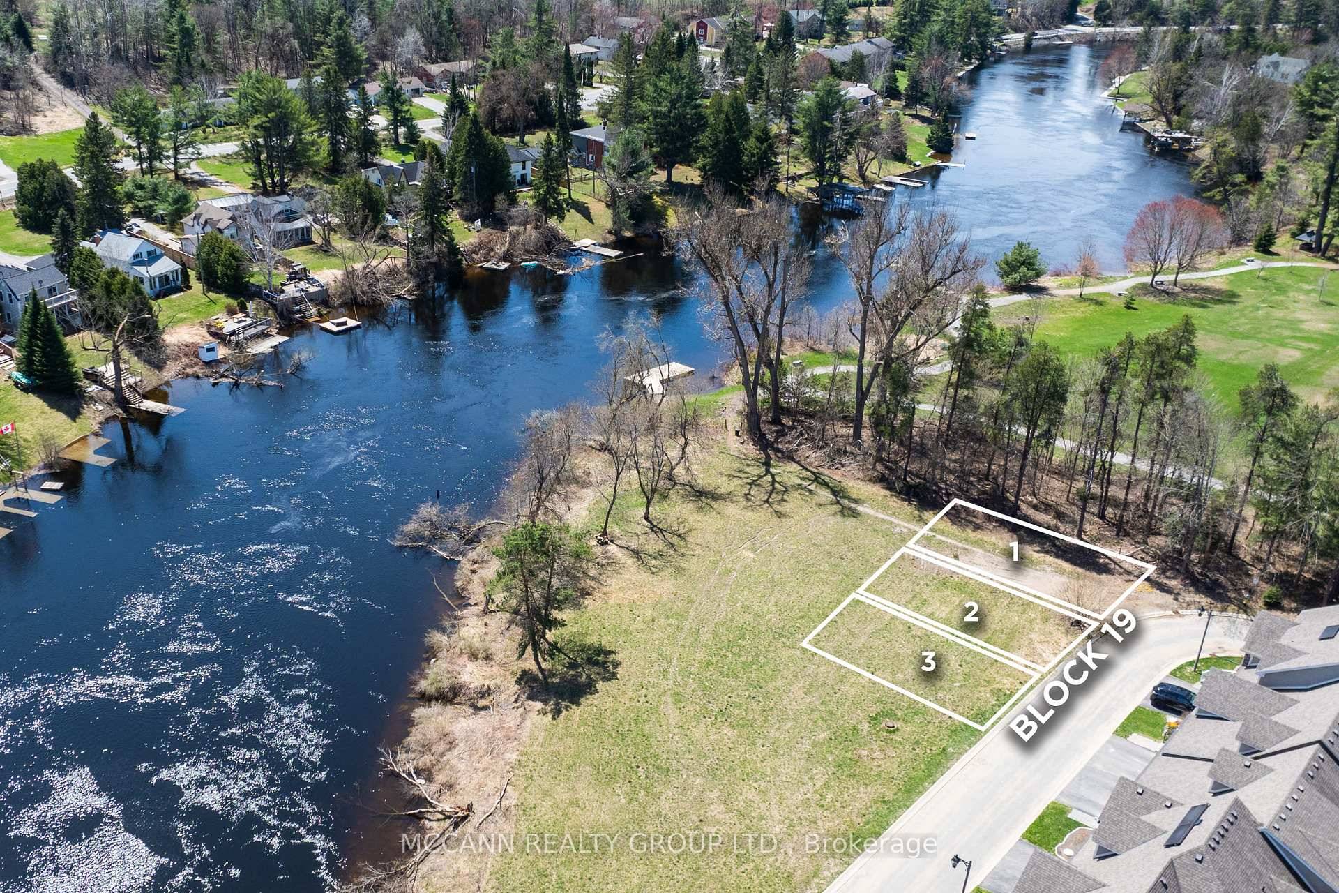 Rare Waterfront Development Opportunity on the Muskoka River !
