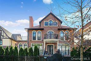 New, Stunningly designed, Exclusively executed and decorated, Brick home on Tree line street in Forest Hills Garden's vicinity, 5 BR, 5 Baths, 60'x100' Lot, high 11' Ceilings, granite Radiant Heated ...