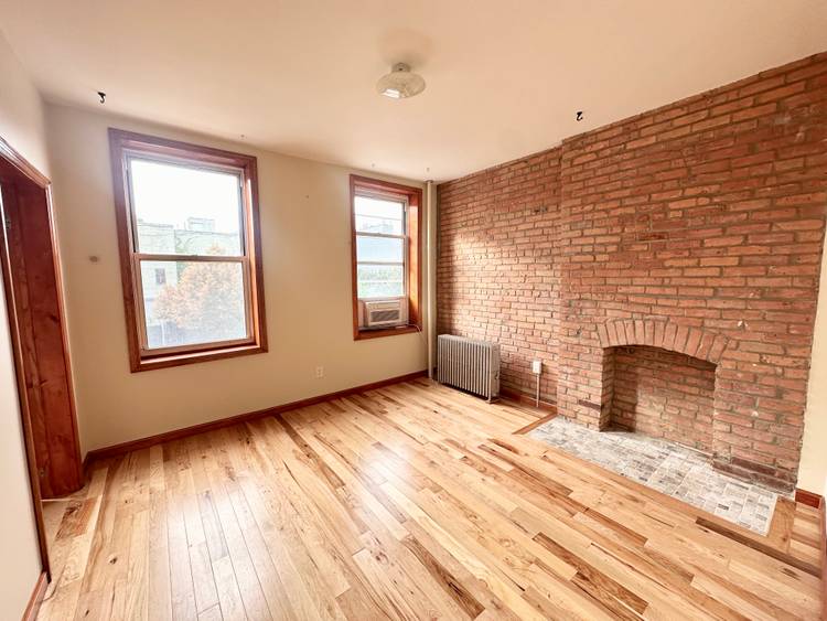 Sun Drenched 2 Bedroom 2 Dens in Columbia Waterfront District !