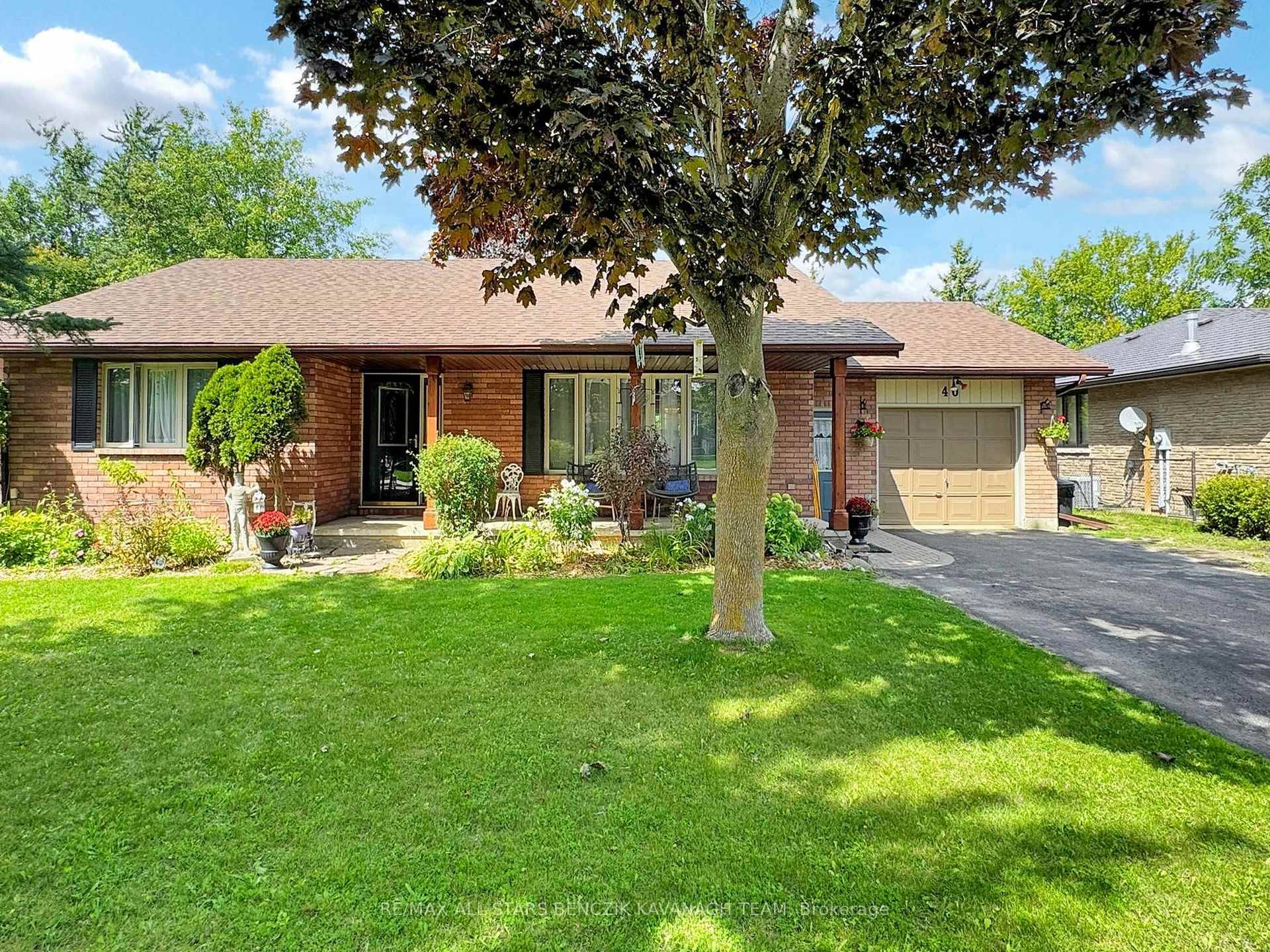 Charming 3 1 bedroom bungalow set on a generous 72' wide lot, ideally situated on a quiet court with convenient ground level access in the quaint Town of Sunderland, offering ...