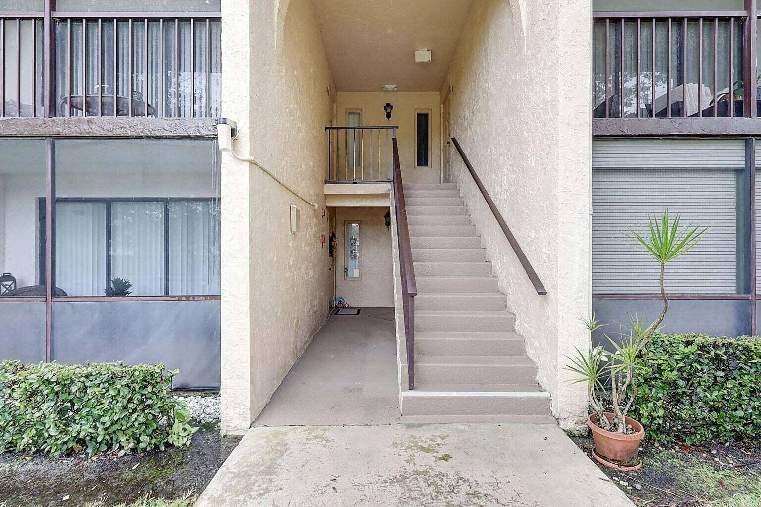 Beautiful 2 bedroom 2 bathroom condo.