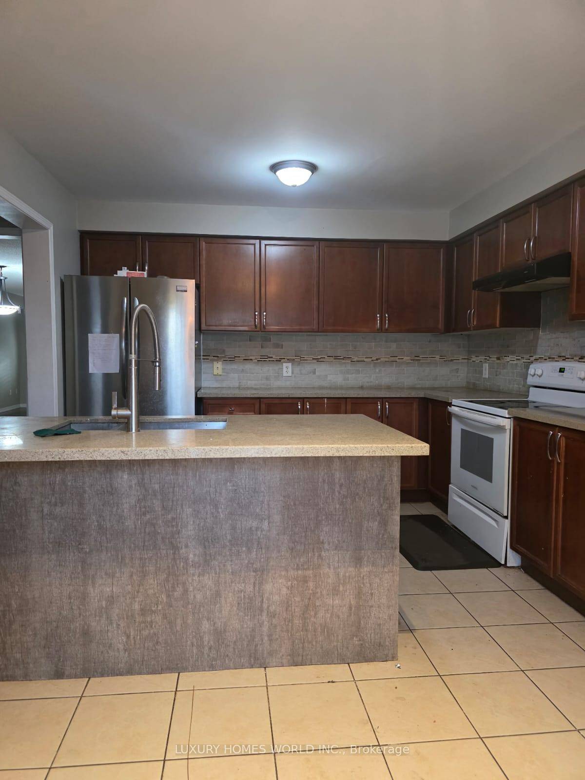 This beautiful detached two storey home offers a spacious and functional layout, perfect for family living.