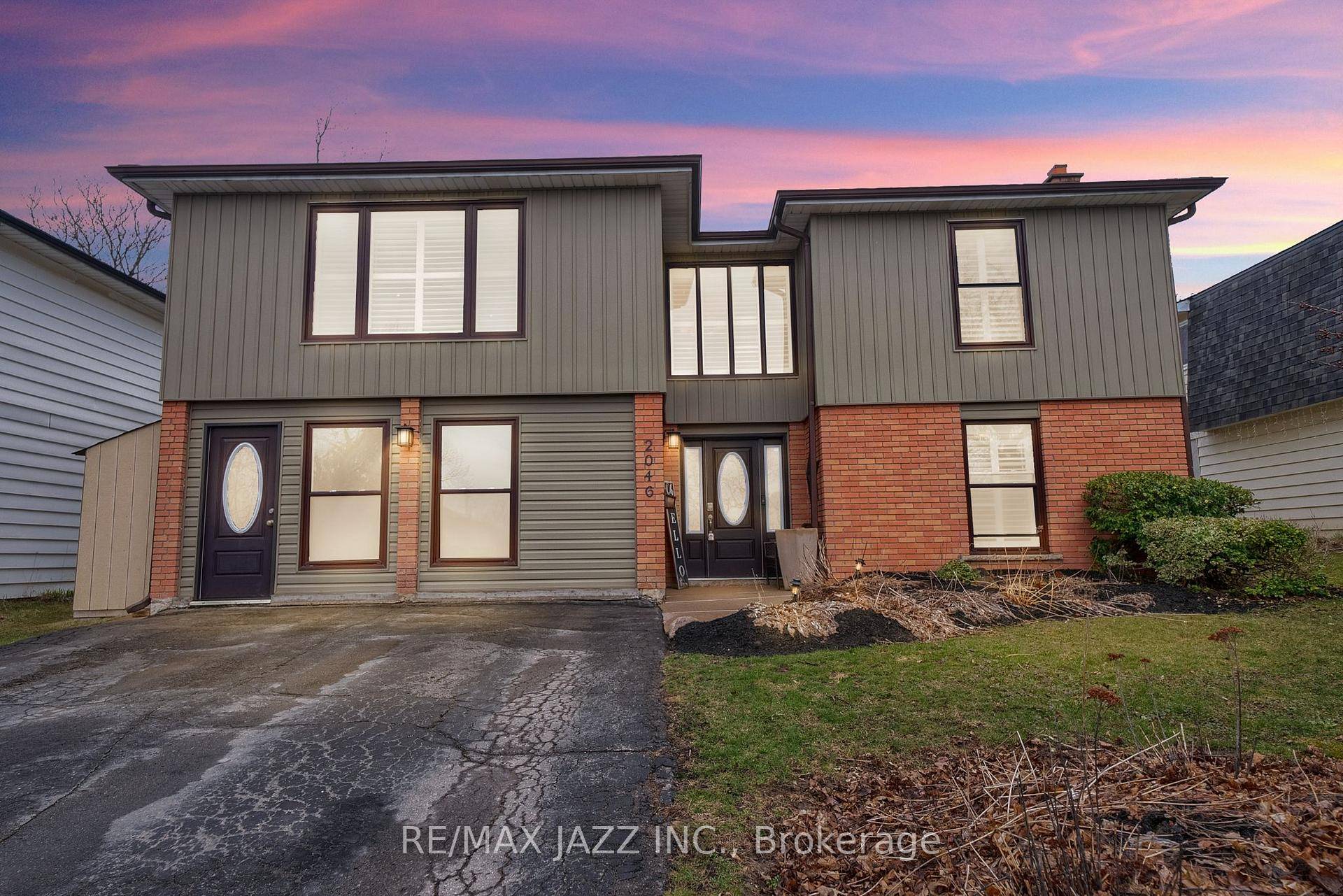 This is the one ! Located in a family friendly neighbourhood this home has more than enough space for everyone !