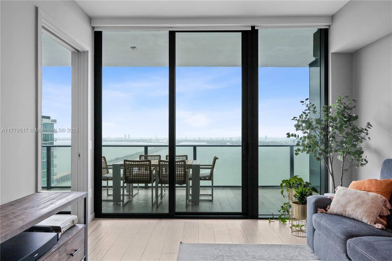 Stunning 2 bed 2 bath den residence on the 49th floor of Gran Paraiso, includes floor to ceiling windows with breathtaking views of Biscayne Bay and the Atlantic Ocean.