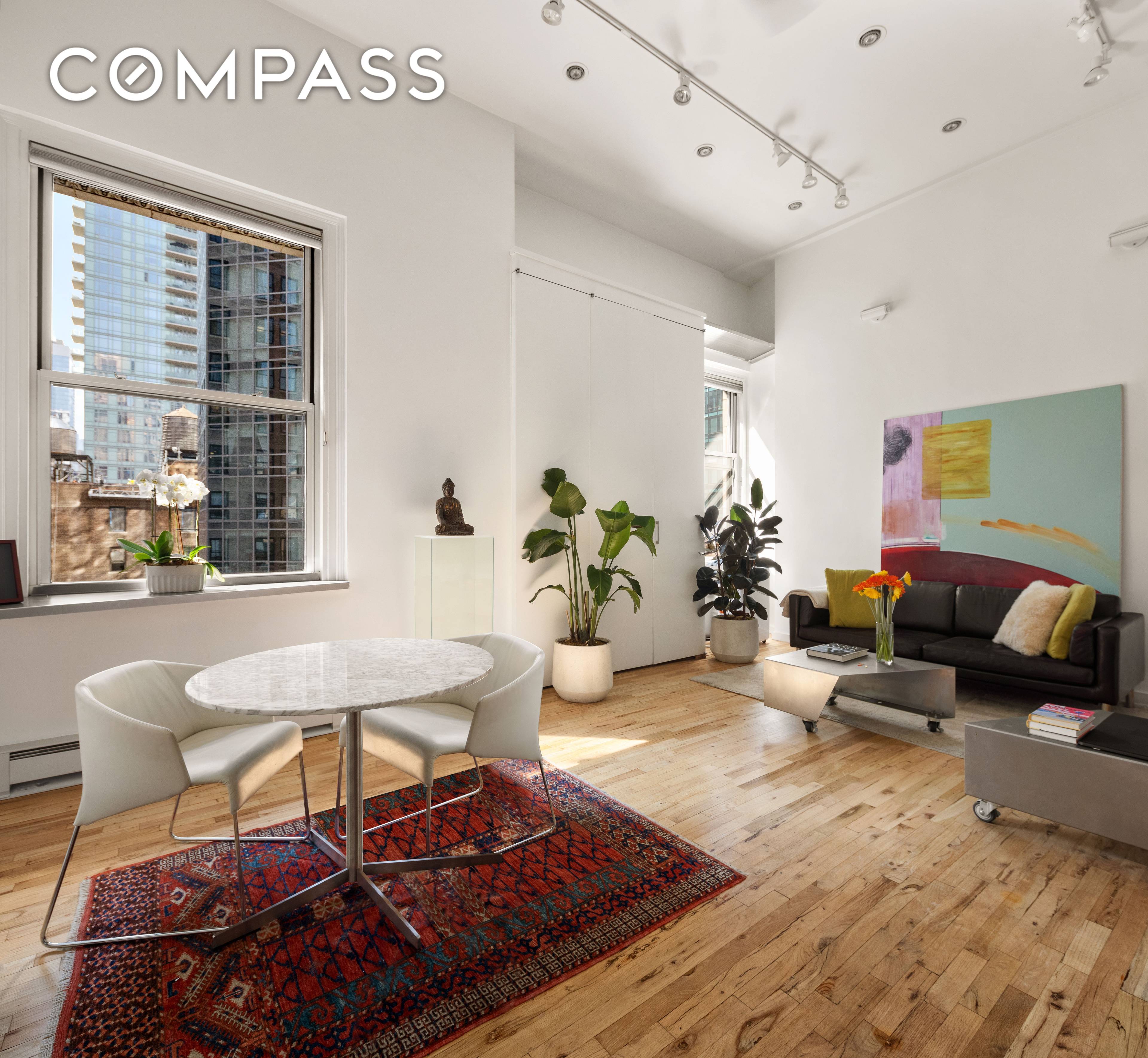 LOFTY DREAMS Rare Top Floor, Bright, Bi Level Beauty w 20 Ceilings amp ; Artful Vibe PRIZED PERCH In Coveted Historical Building At the very top of the former General ...
