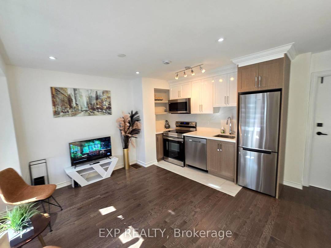 Extremely Rare To Find This Type Of Unit This Is Brand New and Bright 2 Level furnished 1 Bed 1 Bath unit.