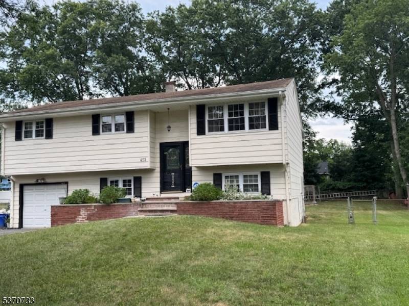This spacious 4 bedroom, 2.
