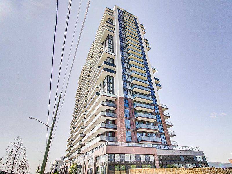 Stunning ! ! 1 Den Bedroom Condo, 576 Sqft Interior 40 Sqft Rare !