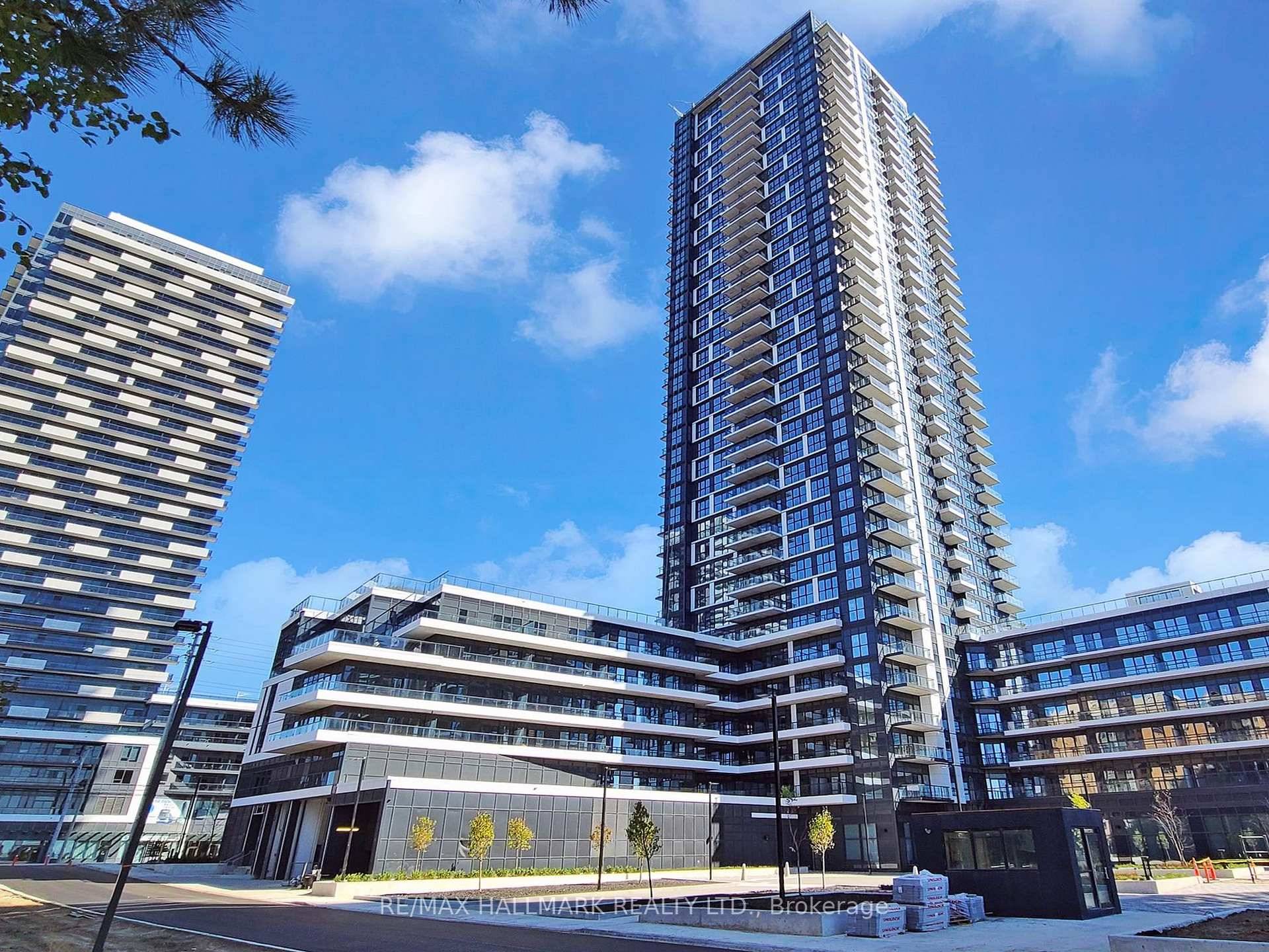 Brand new, never lived in 1 Den condo at Gemma, Mississauga's newest luxury condominium residence.